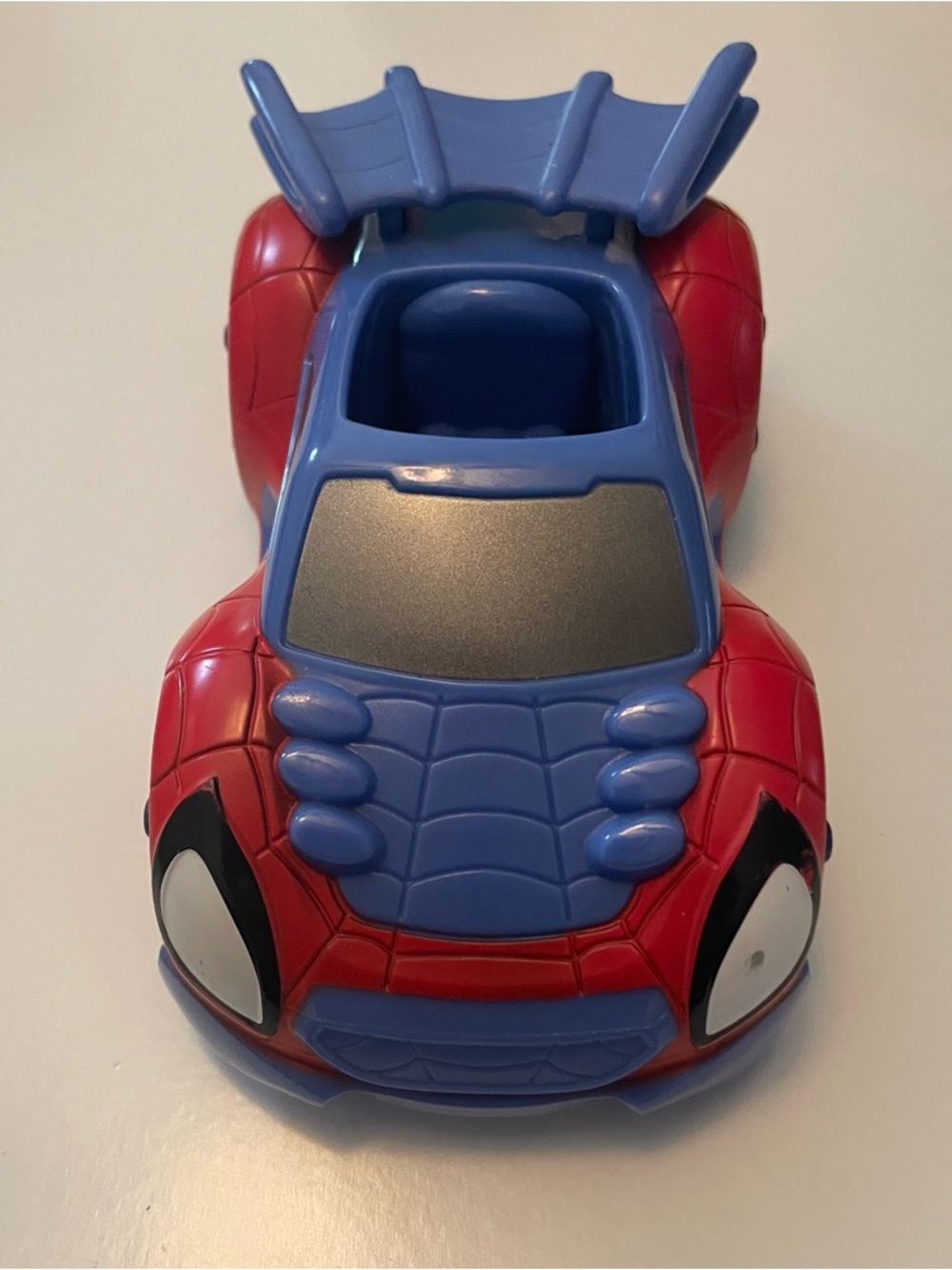 Spiderman car holds figure red blue hero super hero car